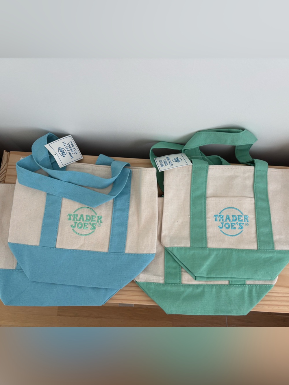 TRADER JOE’S RARE Canvas Tote Bags set of 4 - mint and aqua trim